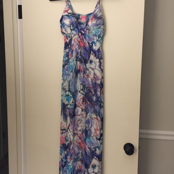 Sundress - Picture 1 of 2